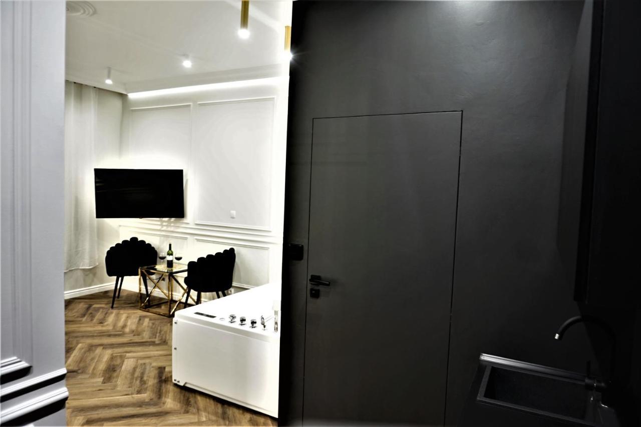 Luxury Jacuzzi Apartment Краков Экстерьер фото