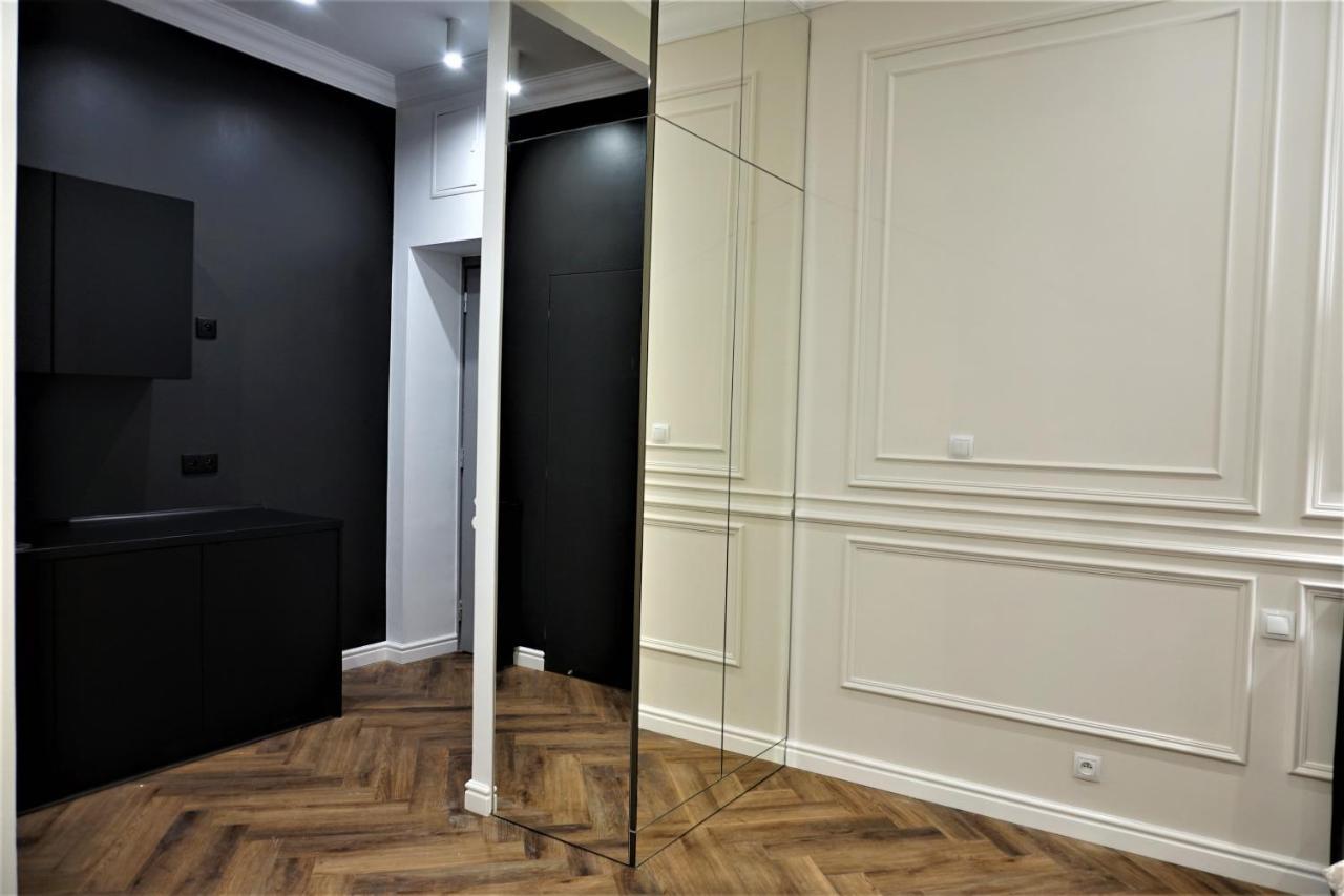Luxury Jacuzzi Apartment Краков Экстерьер фото