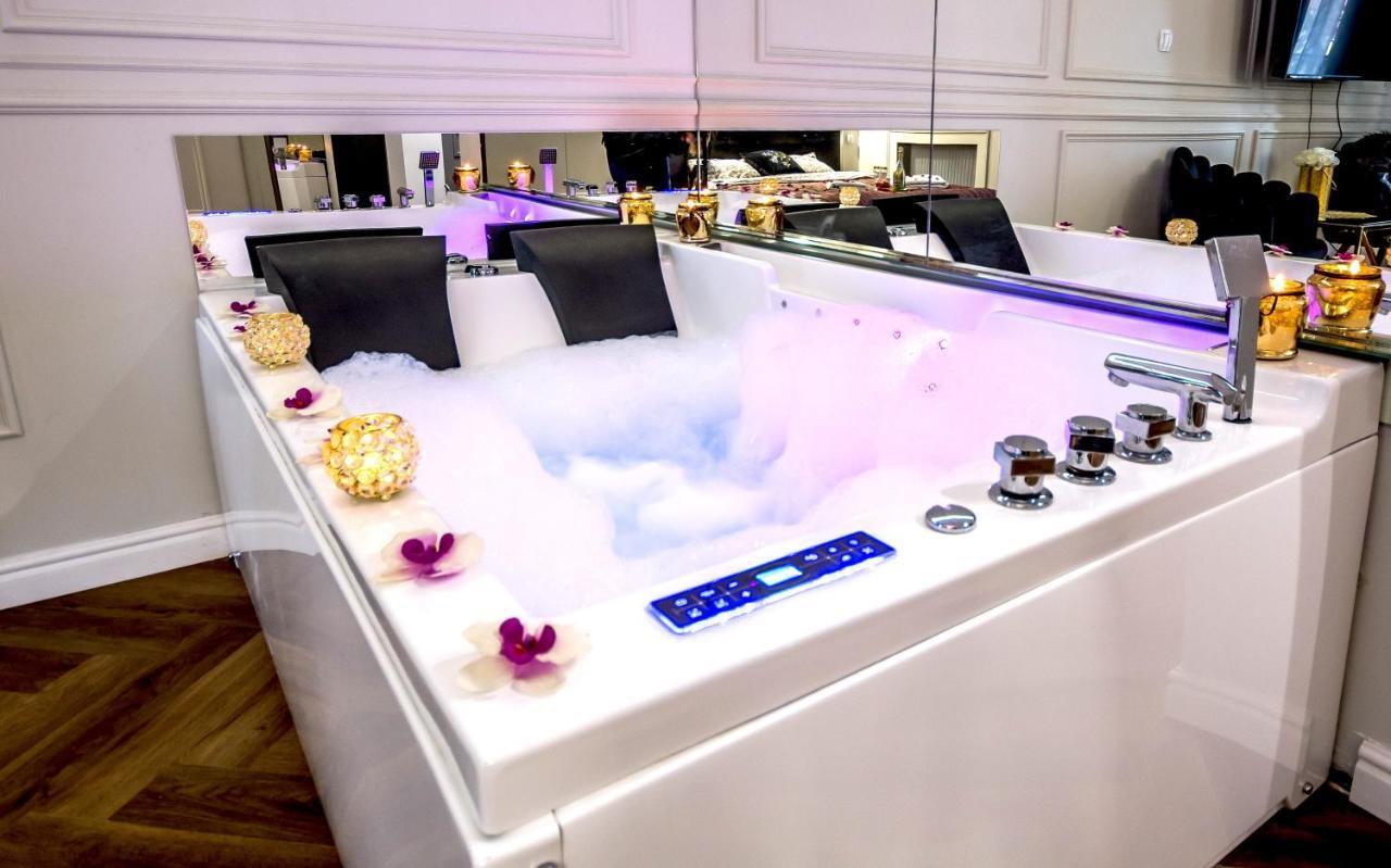 Luxury Jacuzzi Apartment Краков Экстерьер фото